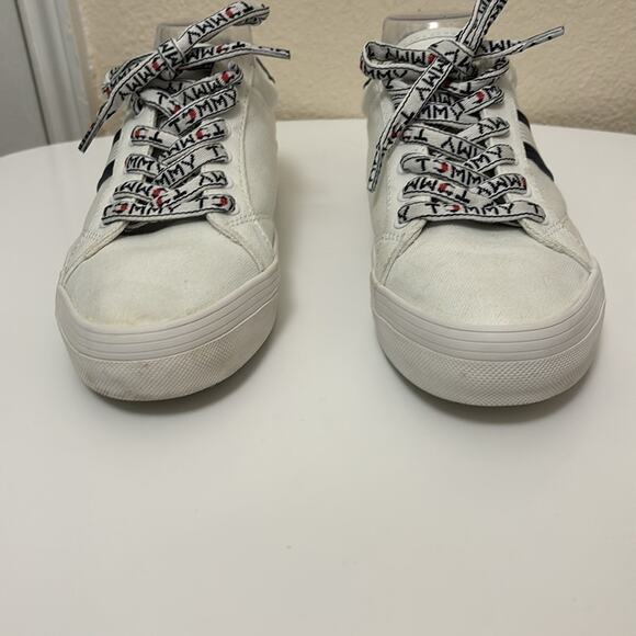 Womens Sz 9 Tommy Hilfiger Fantim Sneakers White Canvas Spellout Laces - Picture 5 of 9